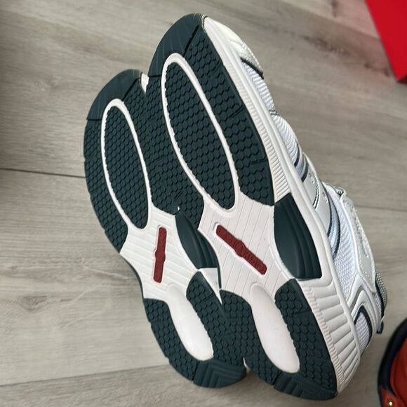 Ortho Feet Monterey Bay Tie-Less - White Sz8 XXWide NWT IN PACKAGING - Picture 12 of 12